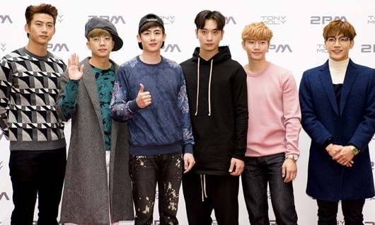 2PM、明洞ファンサイン会で韓流パワー立証