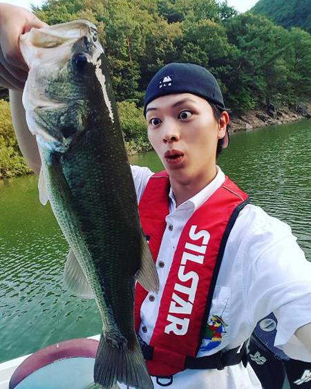 Btobソンジェ 大きな魚を捕まえて 目を丸く 韓流エンターテインメント