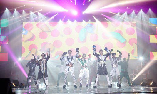 SHINee、インドネシアコンサート成功…爆発的な人気