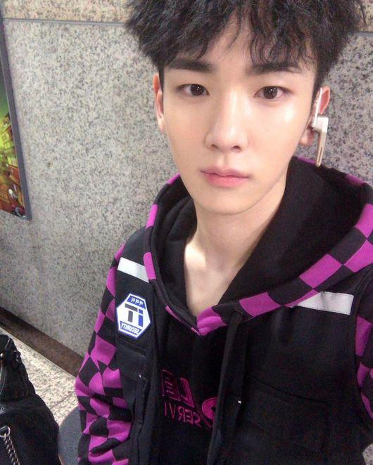 Shineeキー 天才ハッカーに変身 知的でセクシーな男のオーラ 韓流エンターテインメント