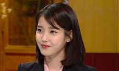 IU、JTBC「ニュースルーム」インタビュー…「夜の手紙」が生まれたワケ