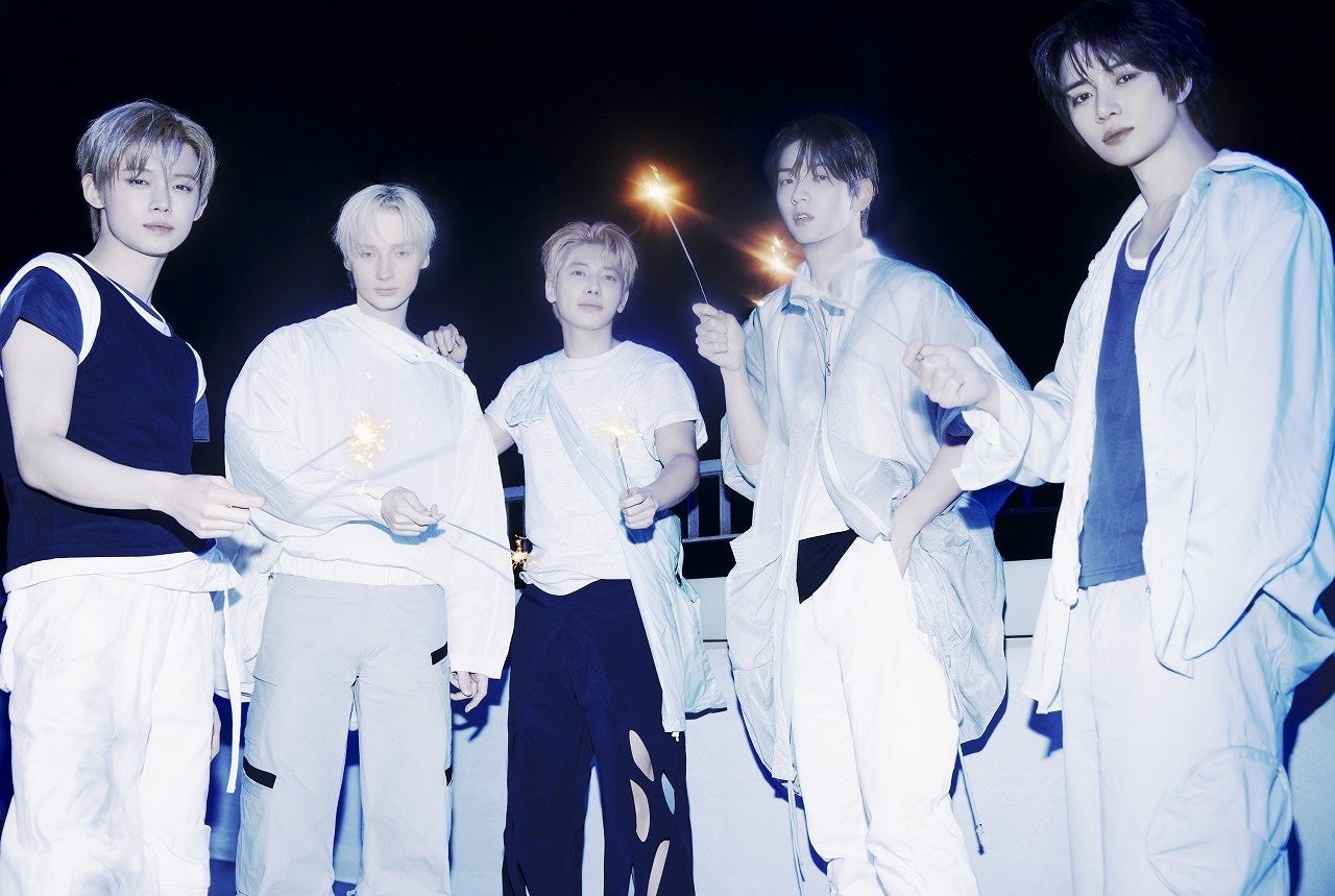 TOMORROW X TOGETHER、神宮外苑花火大会で新曲「セツナハナビ」コラボ花火を最速公開 約5分間のメドレーを夏の夜空に