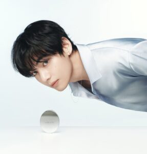 TIRTIR新クッション発売 BTS・Vが伝える素肌感覚の美しさ