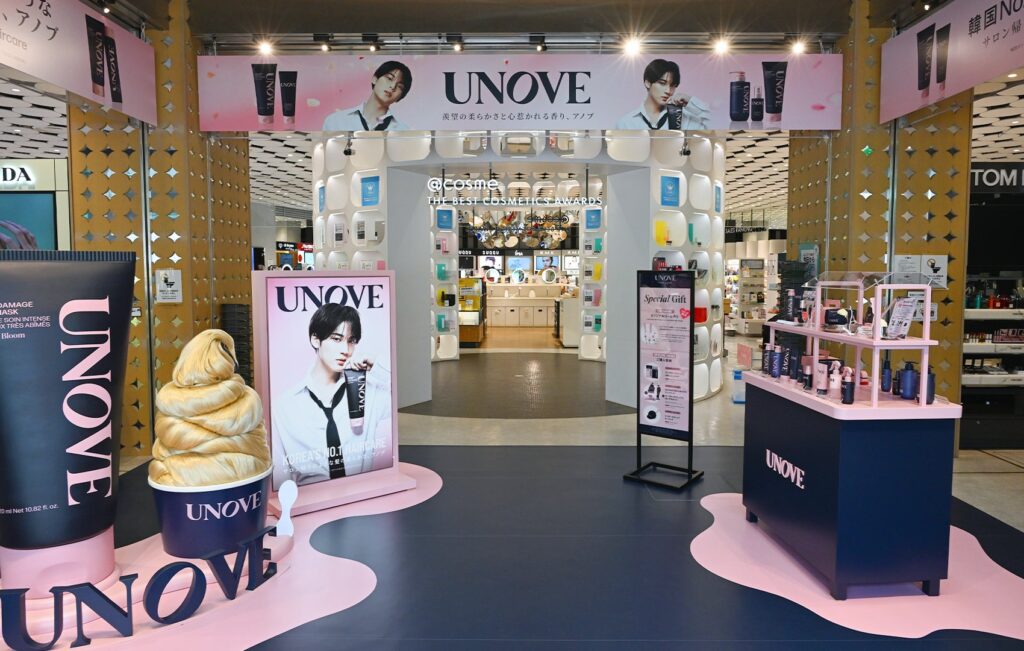 SEVENTEEN MINGYU新ビジュアル展示も 韓国ヘアケアブランドUNOVEのPOPUPが全国1万人来場の大盛況