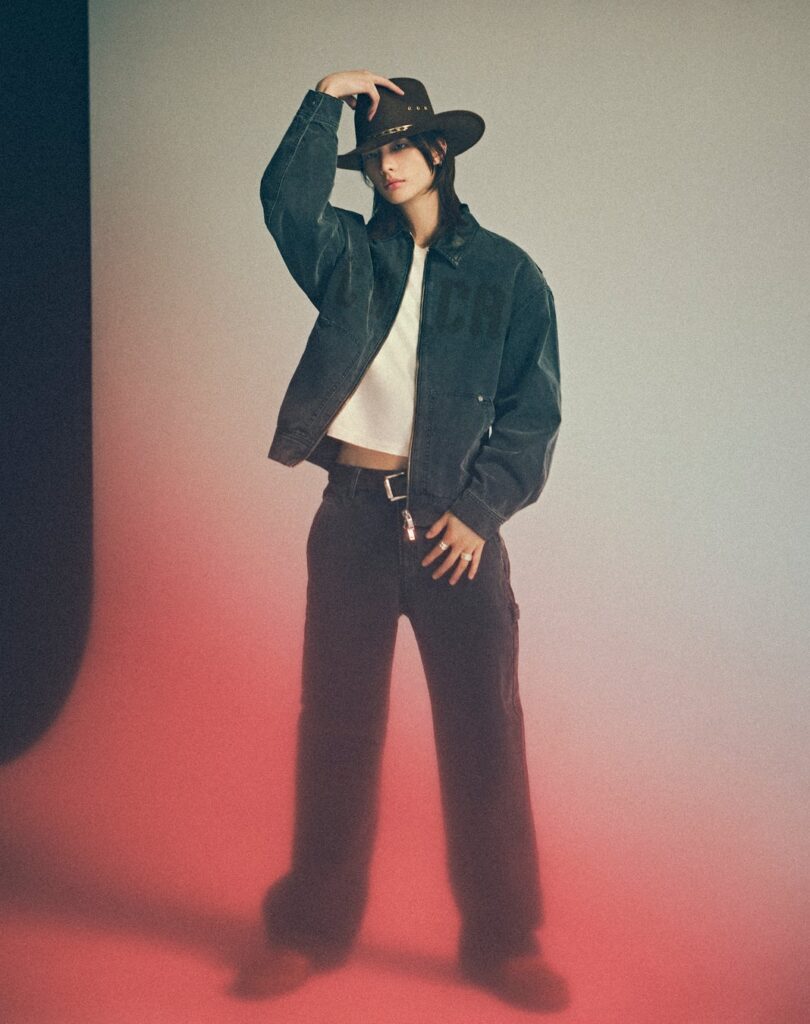 GUESSのFall 2026キャンペーンにStray Kidsヒョンジン起用、渋谷・心斎橋で彼も体験したカスタマイズワークショップ開催