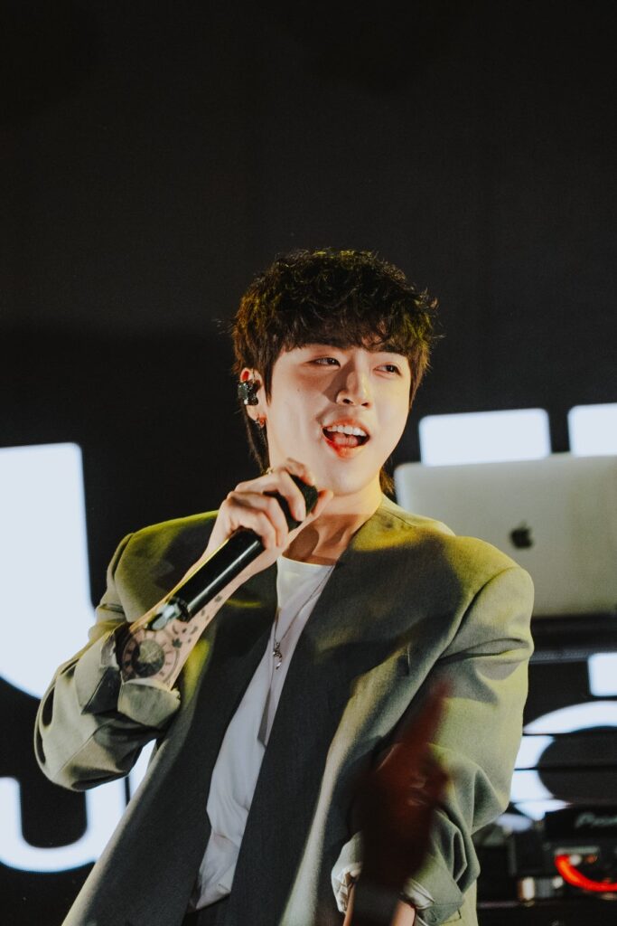 JUNNY、東京で初来日公演を開催 ソングライターとシンガーの両面で魅せたR&Bの現在地
